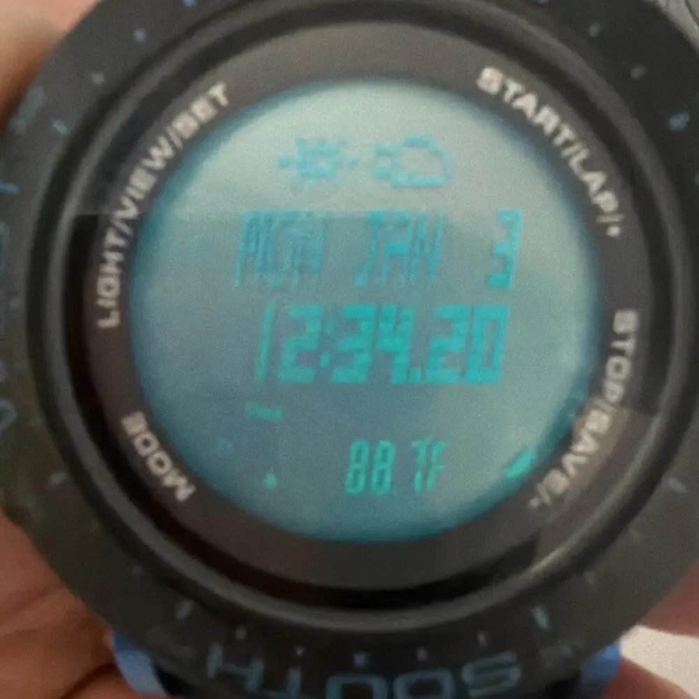 Columbia CT008 Men's Watch / Treeline Silver/ Digital /Running/ Great Condition
